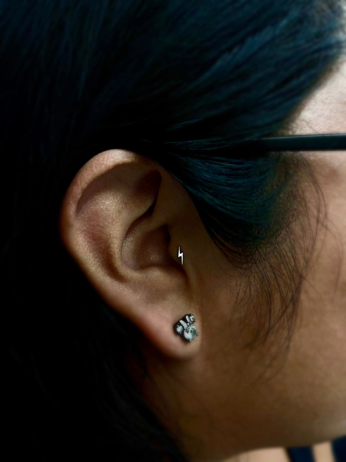 14k gold lightning bolt threadless end piercing jewelry